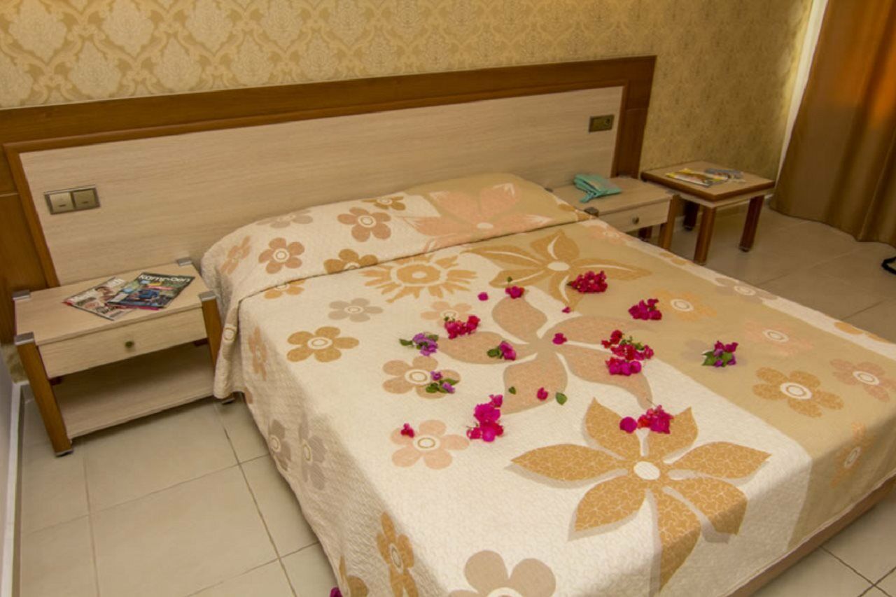 Oludeniz Turquoise Hotel ภายนอก รูปภาพ
